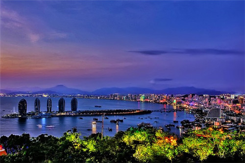 嘉峪关市能加盟通乐小龙虾吗，在嘉峪关市适合夫妻店的中式快餐项目有哪些